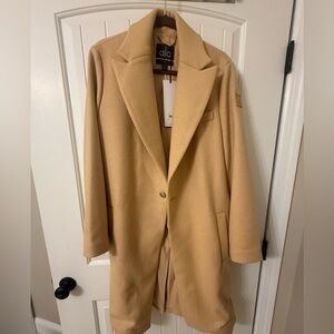 *NWT* - ALO Yoga Tan Overcoat